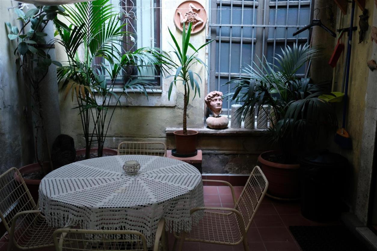 Palazzo La Via Catânia Exterior foto